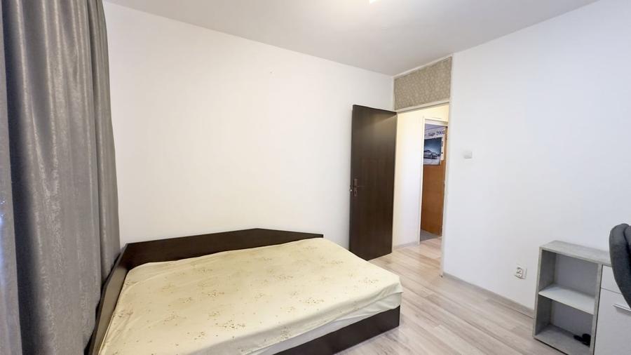 Apartament cu 3 camere semidecomandat în Rahova
