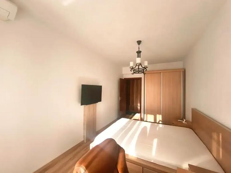 Apartament cu 2 camere decomandat în 1 Decembrie 1918
