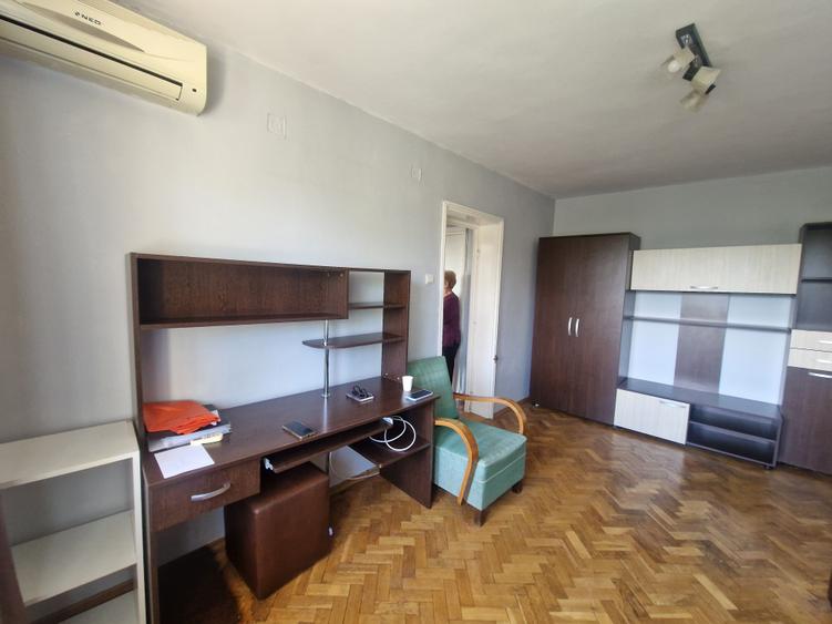 Apartament cu 2 camere semidecomandat în Medicină