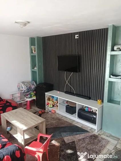 Casă cu 2 camere cu Teren 400 Mp în Pietrăria