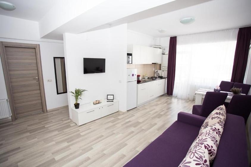 Apartament cu 2 camere decomandat, mobilat în Mamaia