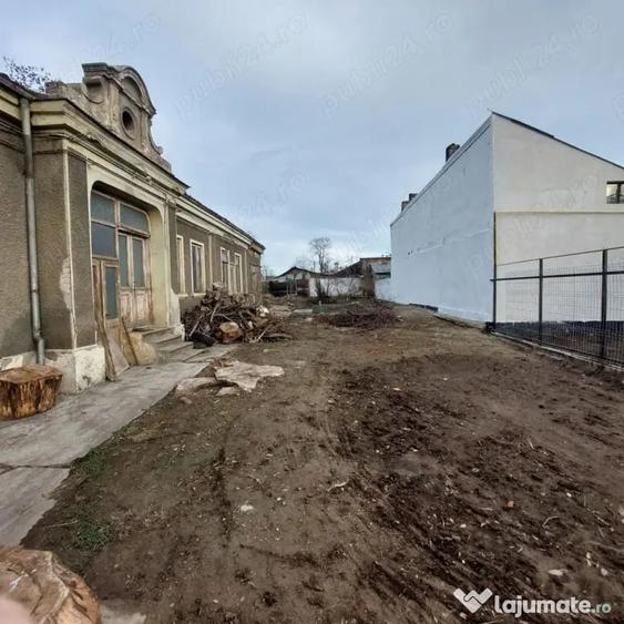 Teren de 600 mp, în Central