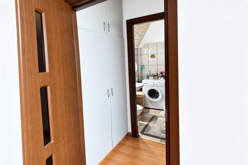 Apartament cu 2 camere semidecomandat, mobilat în Gară