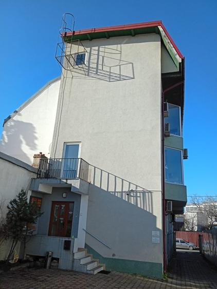 Casă cu 5 camere cu Teren 485 Mp în Gara de Nord