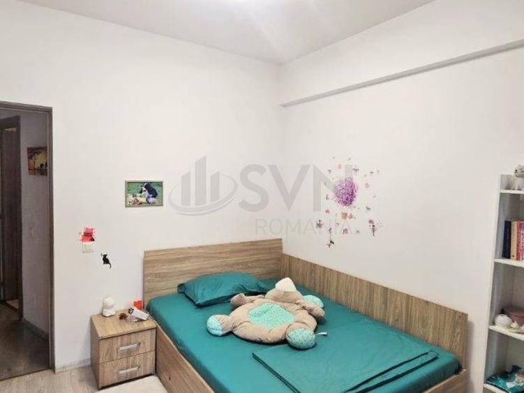 Apartament cu 3 camere decomandat în Jiului