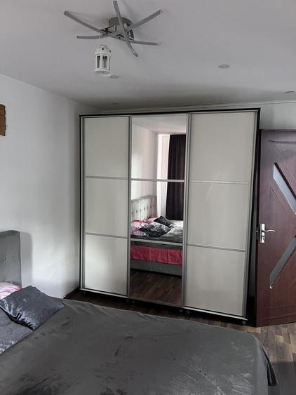 Apartament cu 3 camere decomandat în Exterior Vest