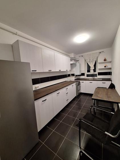 Apartament cu 3 camere decomandat, mobilat în Avantgarden
