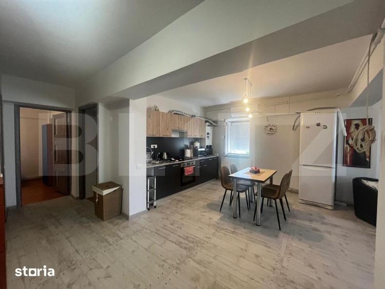 Apartament cu 3 camere decomandat în Central
