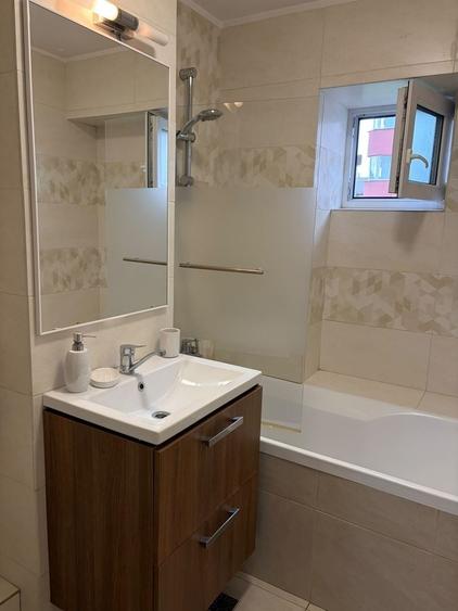 Apartament cu 3 camere, mobilat în 13 Septembrie