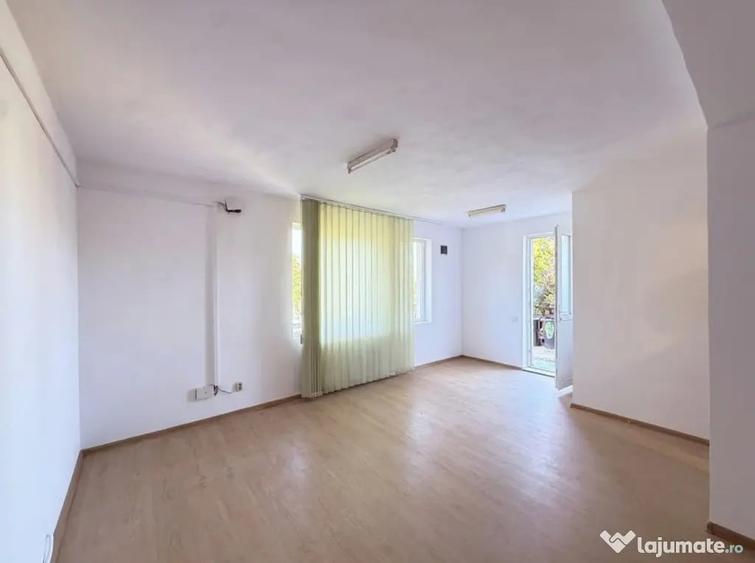 Spațiu comercial, de 20 mp, în Central