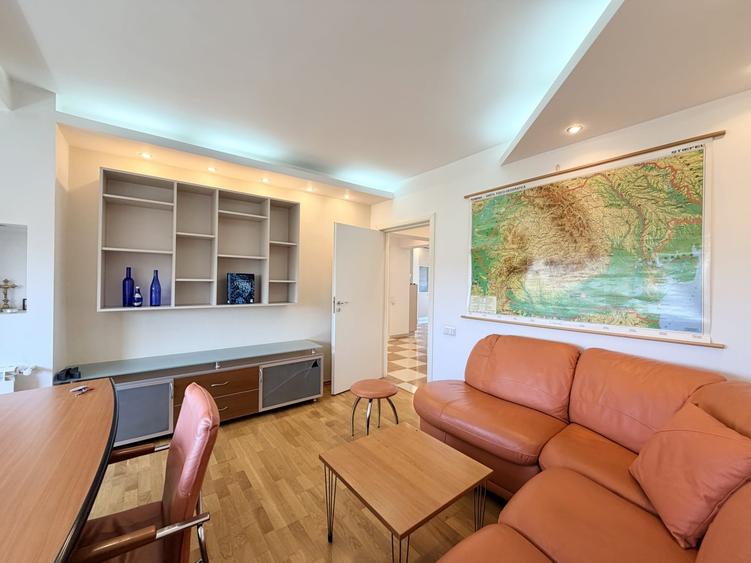 Apartament cu 3 camere decomandat, mobilat în Libertății