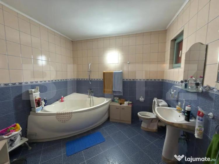 Casă cu 5 camere cu Teren 1300 Mp în Aurel Vlaicu