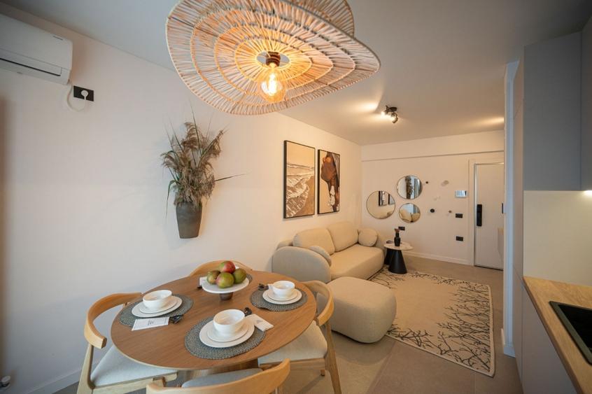 Apartament cu 2 camere semidecomandat, mobilat în Mamaia-Sat