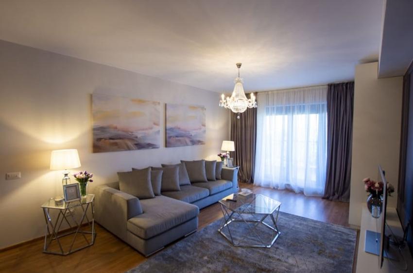 Apartament cu 3 camere decomandat, mobilat în Iancu Nicolae