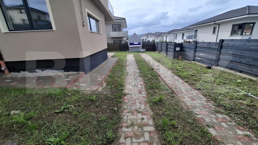 Duplex cu 4 camere cu Canalizare în Dezmir