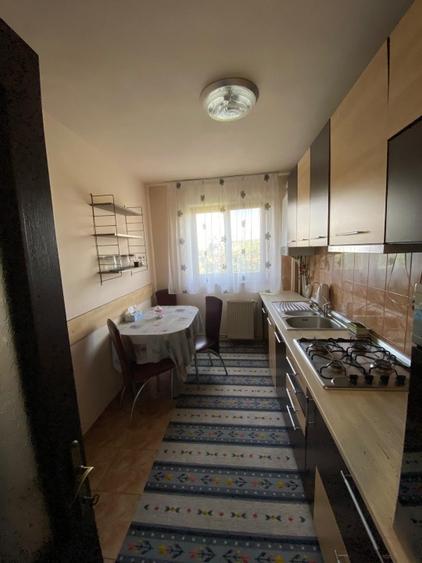 Apartament cu 2 camere decomandat în Zorilor