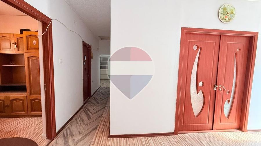 Casă individuală cu 4 camere cu Teren 428 Mp în Central