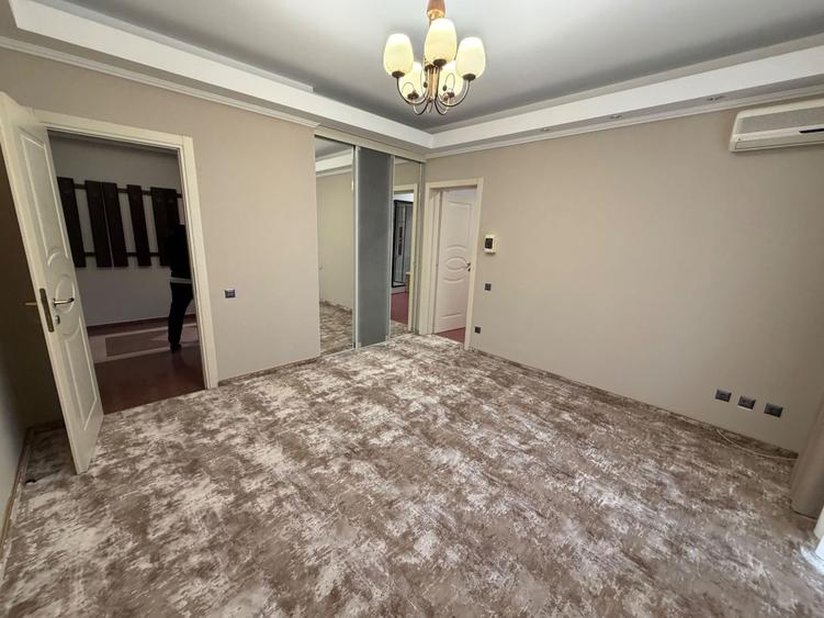 Apartament cu 4 camere decomandat, mobilat în Șoseaua Nordului