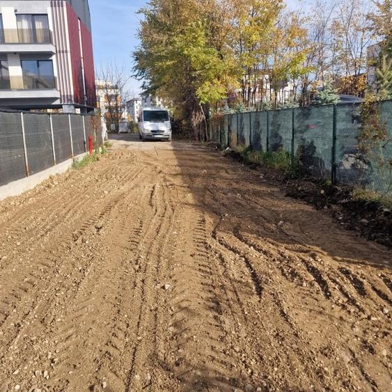 Teren Construcții intravilan de 512 mp, în Tractorul