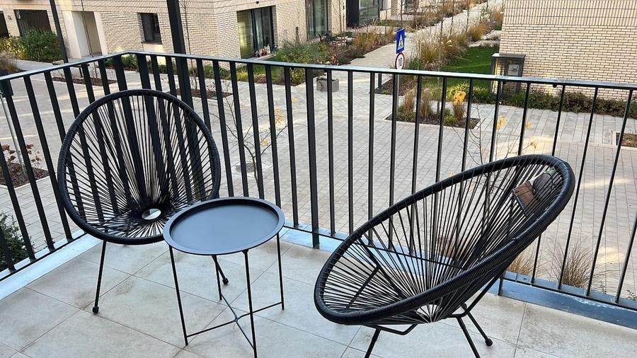 Apartament cu 2 camere semidecomandat, mobilat în Central