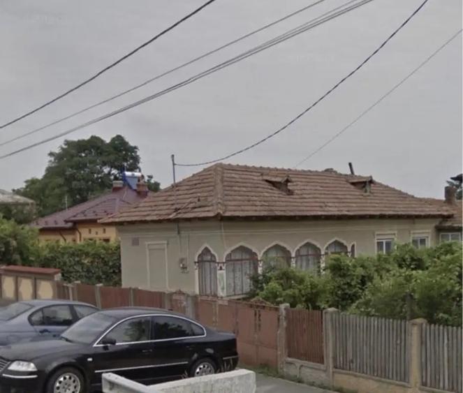 Casă cu 5 camere în Nanov