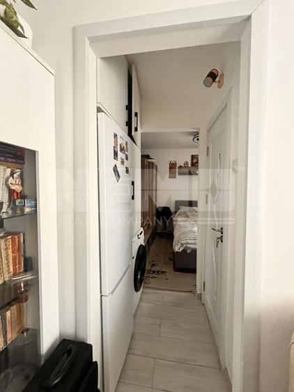 Apartament cu 2 camere semidecomandat, mobilat în Central