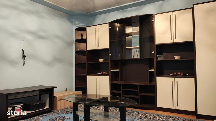 Casă cu 3 camere în Vălișoara