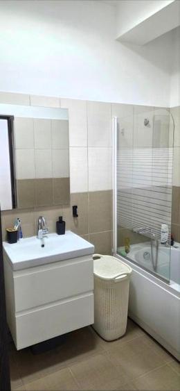 Apartament cu 3 camere decomandat, mobilat în 13 Septembrie