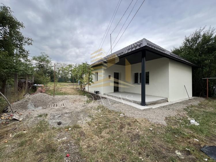 Casă individuală cu 2 camere semidecomandat cu Canalizare în Someșeni