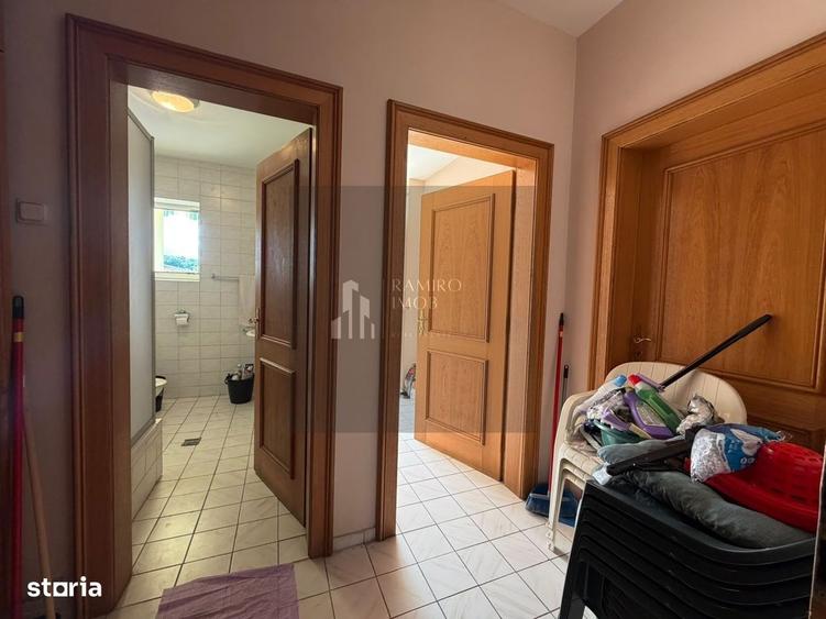 Casă cu 4 camere cu Teren 5000 Mp în Puchenii Mari