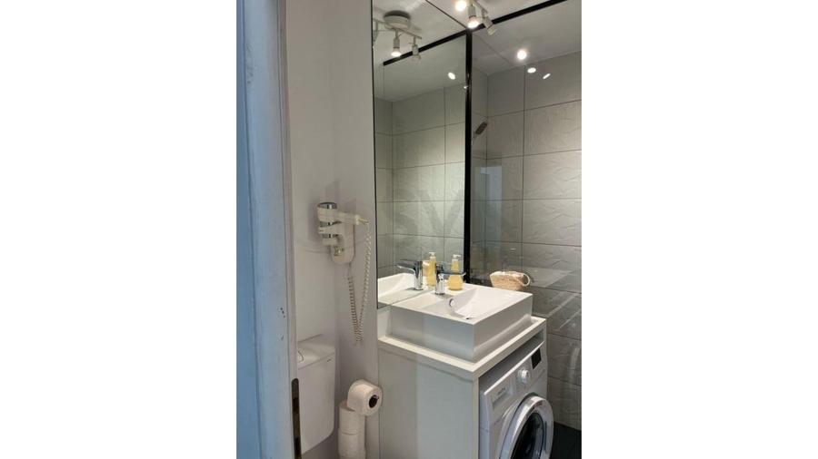 Apartament cu 2 camere semidecomandat, mobilat în Dorobanți