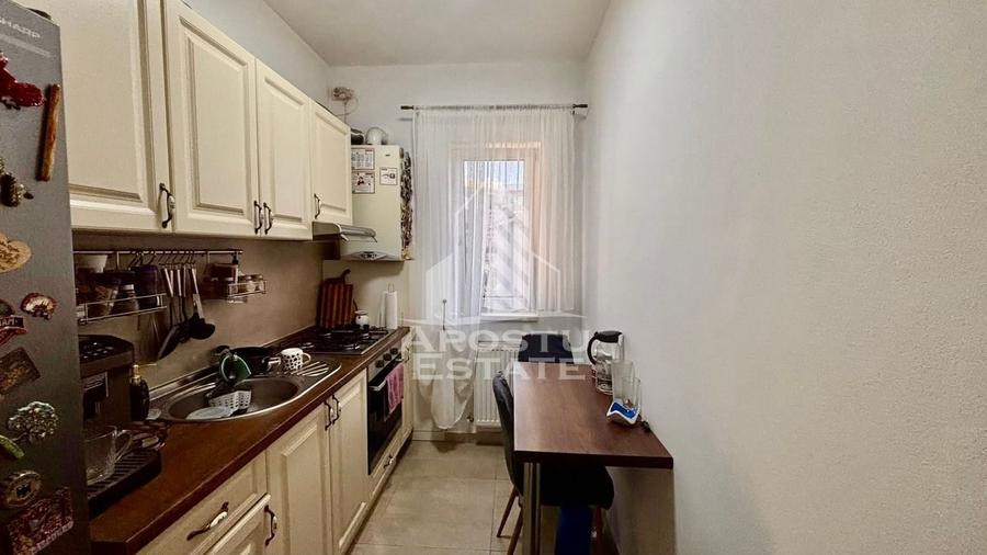 Apartament cu 3 camere decomandat, mobilat în Braytim