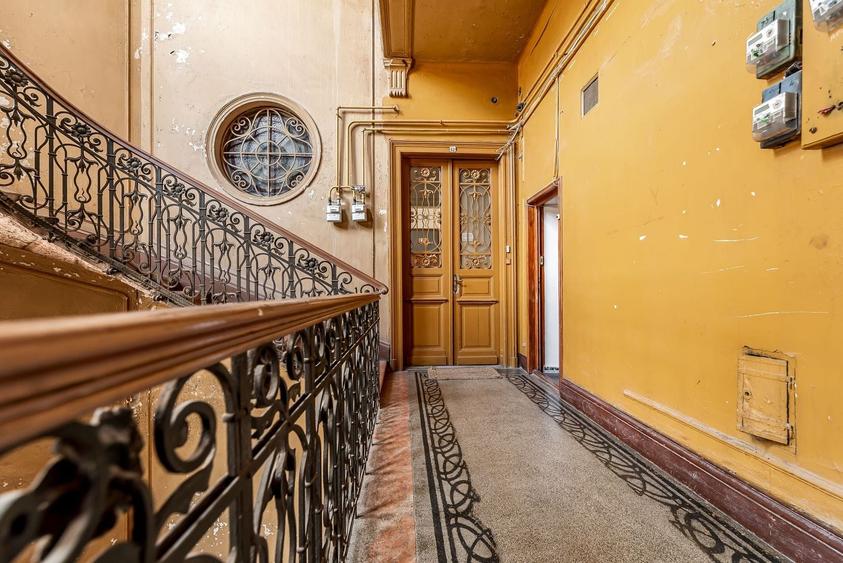 Apartament cu 4 camere decomandat în Ultracentral