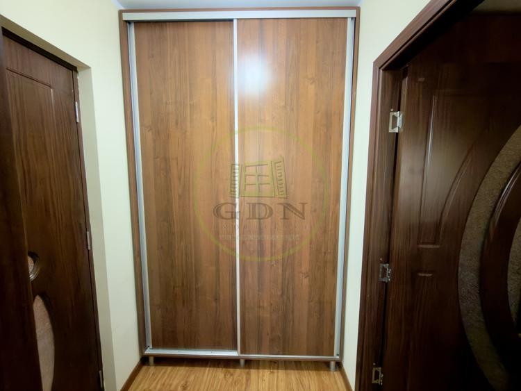 Apartament cu 2 camere semidecomandat, mobilat în Craiovița Nouă