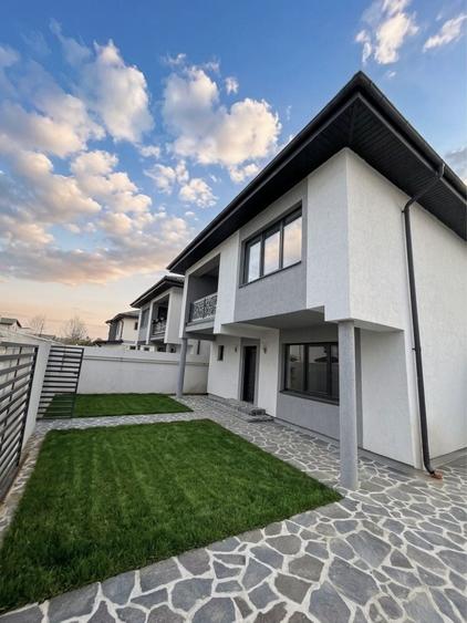 Casă cu 5 camere în Cernica