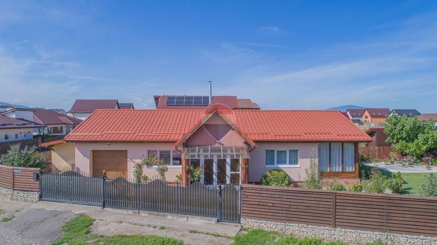 Casă individuală cu 3 camere cu Teren 739 Mp în Sânpetru
