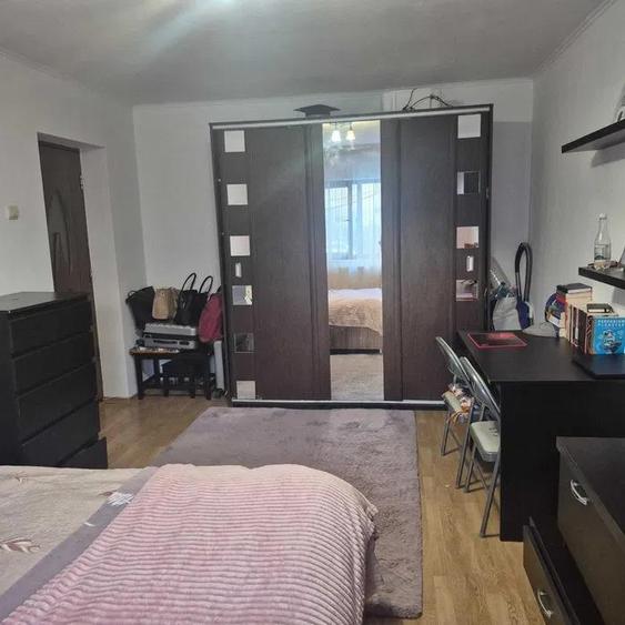 Garsonieră decomandată, mobilată în Galata