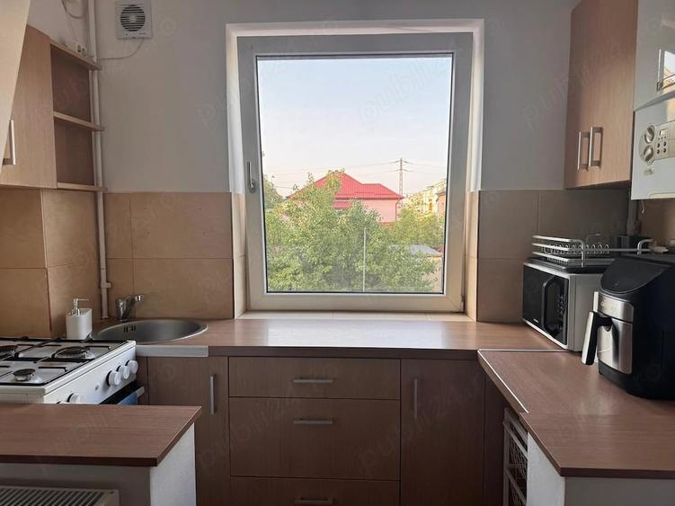 Apartament cu 2 camere decomandat în Lipovei