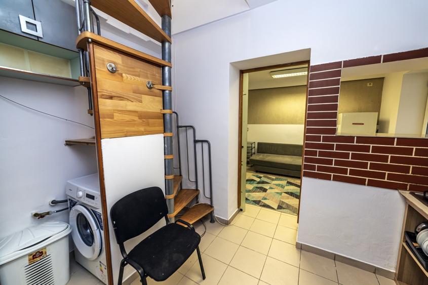 Apartament cu 2 camere decomandat, mobilat în Parcul Carol