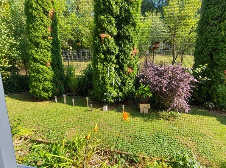 Apartament cu 3 camere semidecomandat, mobilat în Florești