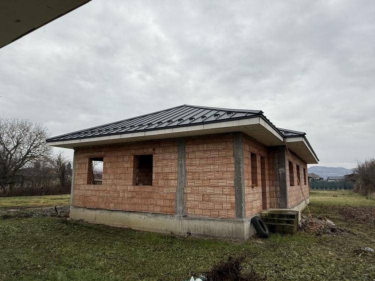 Casă cu 4 camere în Cristeștii Ciceului