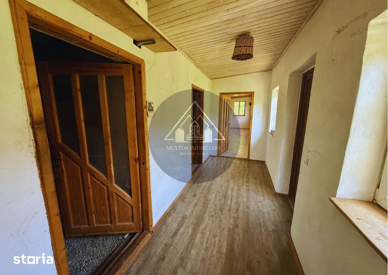 Casă cu 2 camere cu Teren 1414 Mp în Laslea