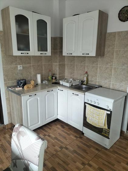 Casă cu 6 camere cu Teren 1300 Mp în Periferie