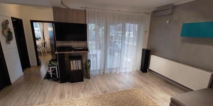 Penthouse cu 4 camere decomandat, mobilat în Chiajna