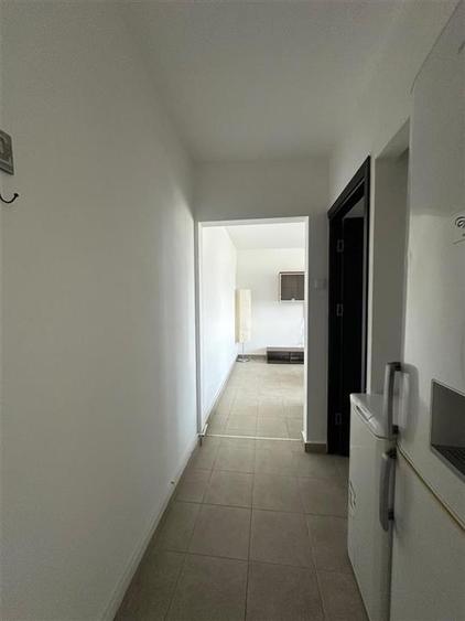 Apartament cu 2 camere semidecomandat în Rogerius