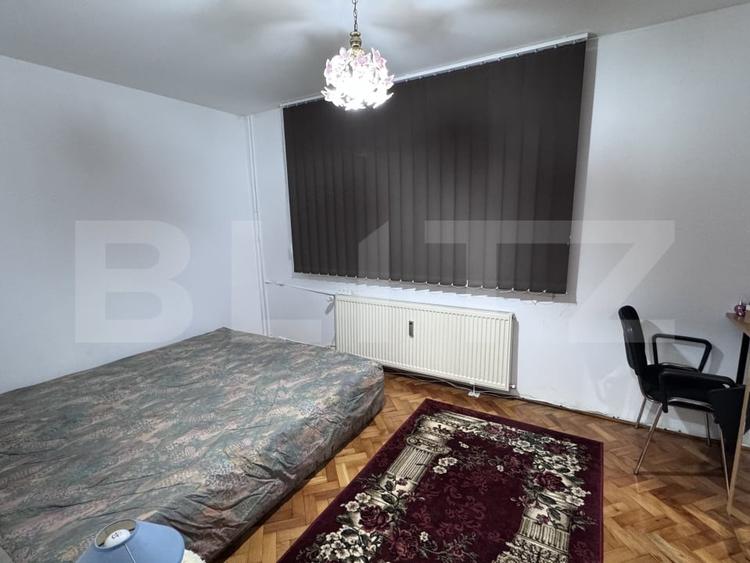 Apartament cu 2 camere semidecomandat, mobilat în Cina