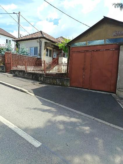 Casă cu Teren 496 Mp în Central