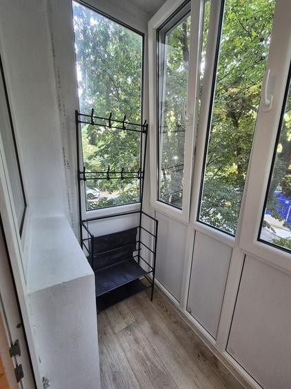 Apartament cu 2 camere semidecomandat în Giurgiului