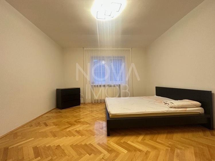 Apartament cu 3 camere decomandat, mobilat în Trei Stejari
