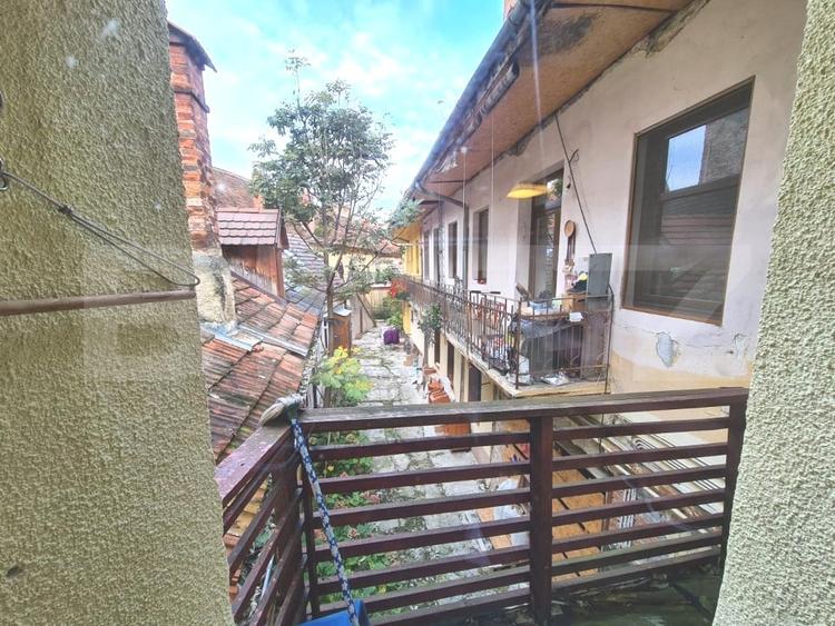 Apartament cu 3 camere semidecomandat în Centrul Istoric